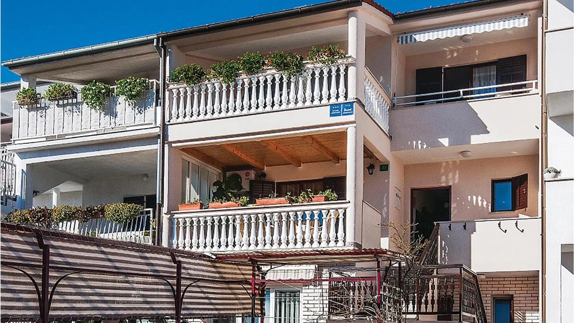 Nice Apartment In Pula With Kitchen Chorvatsko